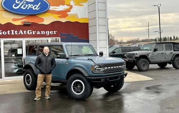 Bronco IS better than Wrangler. Goodbye Wrangler Rubicon and Hello Bronco Badlands!