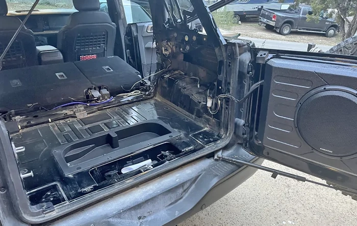 DIY - Awesome Bronco base sound system upgrade with subwoofer for under $1,500  without losing space!