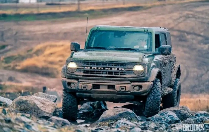 Snacktime's Broken Bronco Build