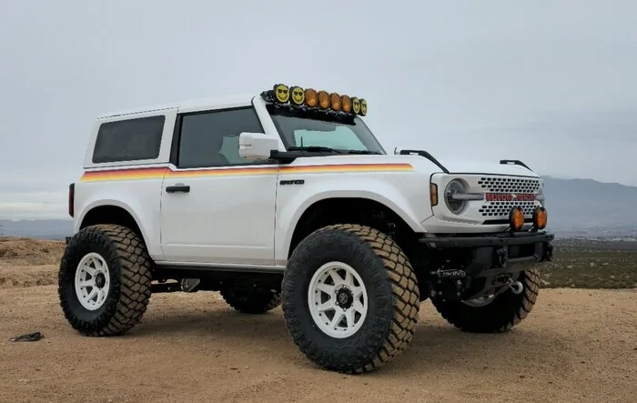 2 door Bronco white-on-white "heritage" trail rig