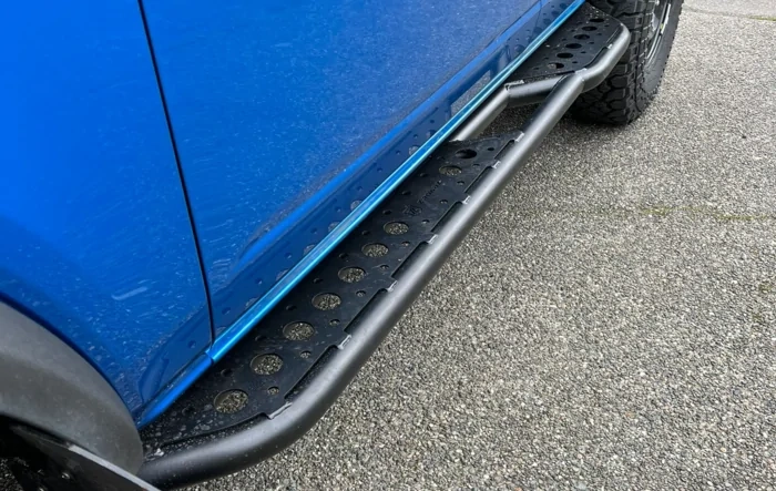 ZROADZ TRAILX R1 Series Rock Slider Side Step installed on Black Diamond