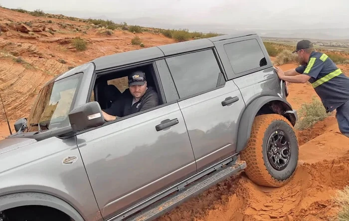 What an awesome boss. Matt buys this Wildtrak Bronco for Jefe (on Matt's Off Road Recovery)