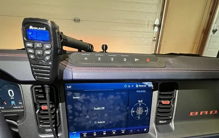 Very Clean Midland MXT575 GMRS Radio Install with Mountains2Metal Bracket and 67 Designs Mic Mount