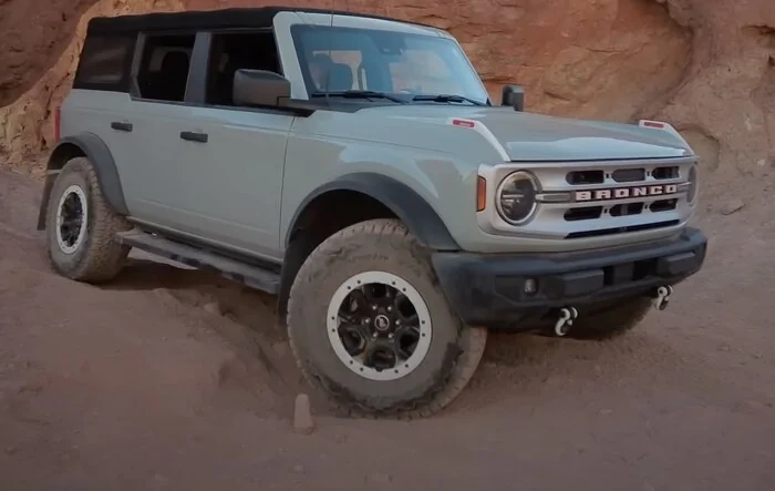 Wrangler Territory MT vs. BFG KO2 Tires Comparison Video -- On & Off-Road