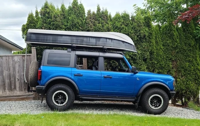 Aluminium car topper. Yakima Rack Mounted Canoe Carrier & Yakima HD Crossbar Kit installed