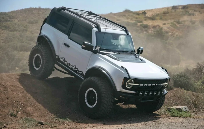 2 Door Bronco ProRunner, by APG