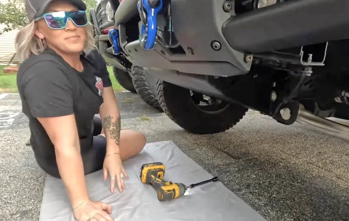 Lobo Off-Road HNT Skid Plate Install & Review -- “SO EASY, A GIRL CAN DO IT!” (/S)