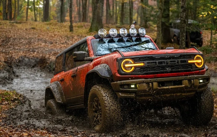 Bronco Raptors Off Roading in Northern WI *Video*