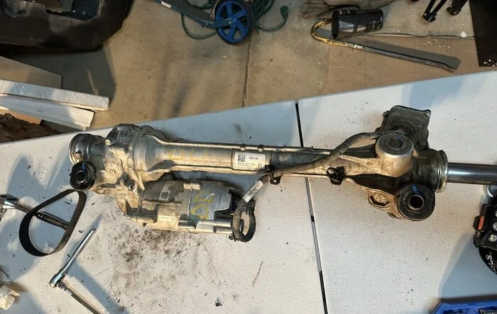 Dissecting a broken steering rack (stock 2.0 steering rack from Sasquatch Bronco)