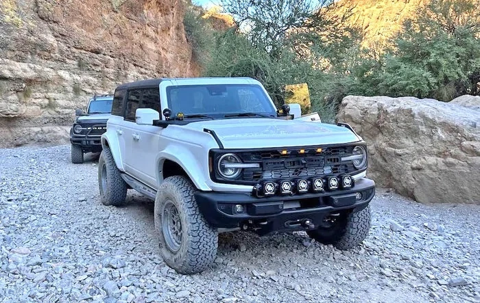 2022 4 door 2.7 build