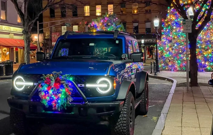 It's Christmas Lights Time 🎄 Show Yours!