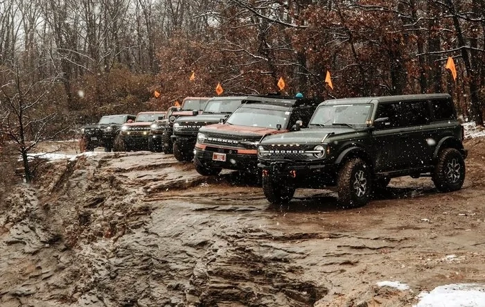 Snowy Friendsgiving: Chicagoland Broncos Style! [video]
