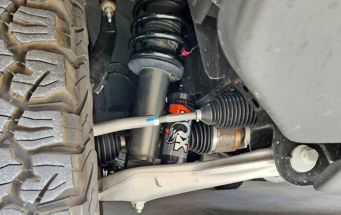 HOSS 3.0 Fox shocks installed on Bronco Badlands Non-Sasquatch (photos, impressions, details)
