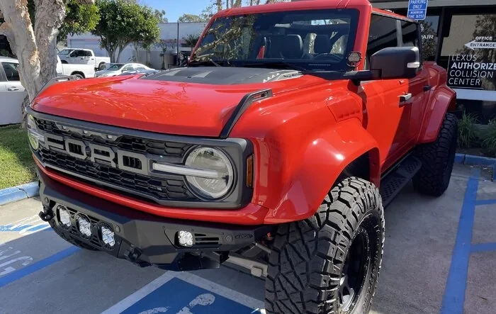 Advanced Fiberglass 7.5” Fenders Installed on Bronco Raptor