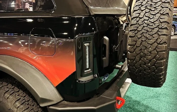 Tushy Tuesday!! Let's see those Bronco Rear Ends!