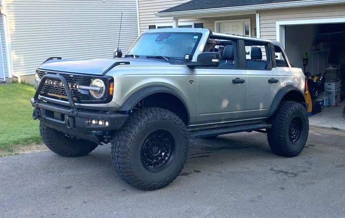 Love my Bronco The SAVSQCH !!!! Saying Hello!
