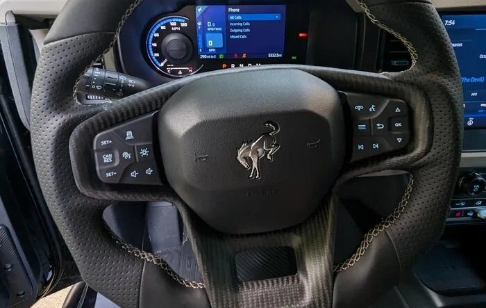 New steering wheel from Carbontastic