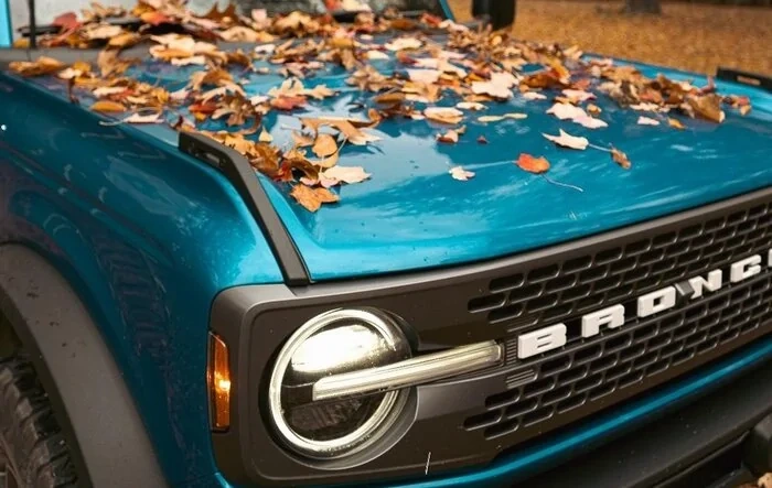 New 2025 Bronco color sneak peek? [Update: just Velocity Blue with photo filter]