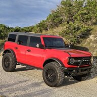 Bronco Rojo